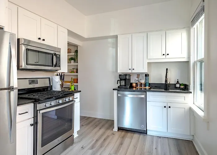 Jungle House Boutique Residences - Downtown & Short North * Columbus