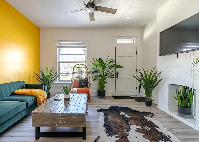 Jungle House Boutique Residences - Downtown & Short North Holiday home *
