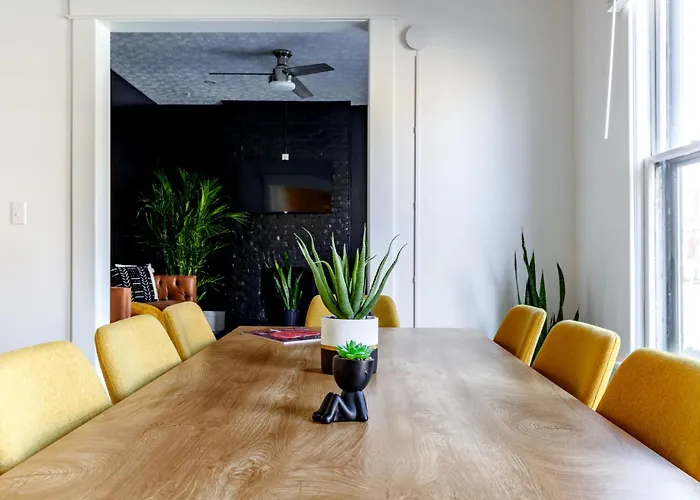 Jungle House Boutique Residences - Downtown & Short North Holiday home Columbus