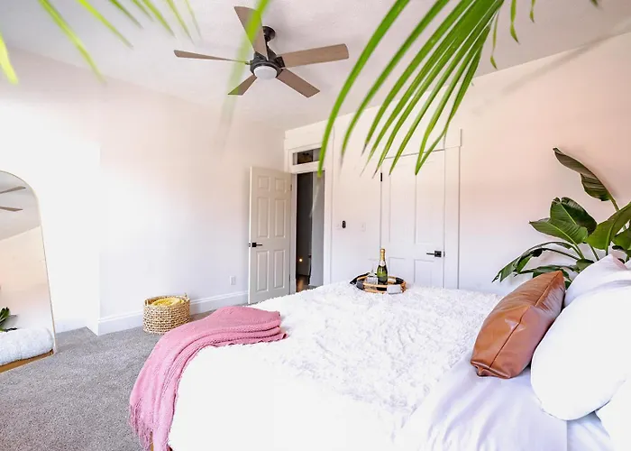 Jungle House Boutique Residences - Downtown & Short North Holiday home