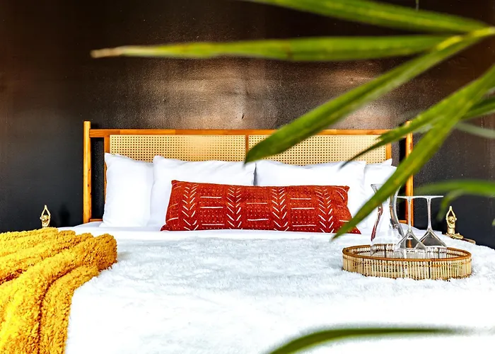 Jungle House Boutique Residences - Downtown & Short North Holiday home Columbus