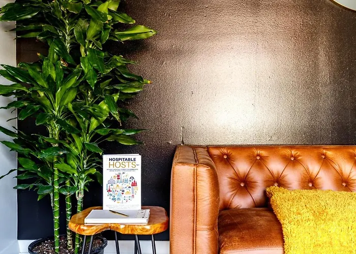 Jungle House Boutique Residences - Downtown & Short North Holiday home *
