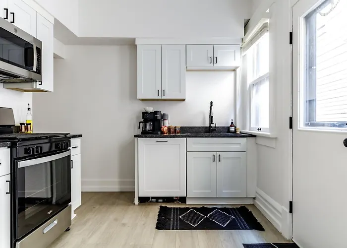 Jungle House Boutique Residences - Downtown & Short North *