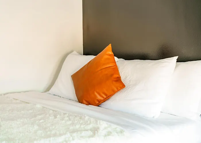 Jungle House Boutique Residences - Downtown & Short North Holiday home Columbus