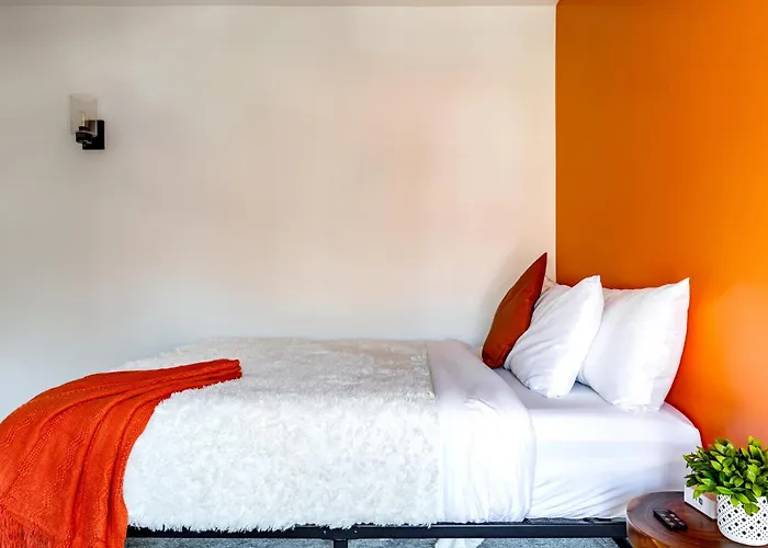 Jungle House Boutique Residences - Downtown & Short North Columbus