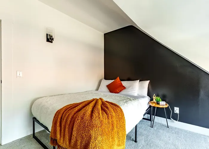 Jungle House Boutique Residences - Downtown & Short North * Columbus